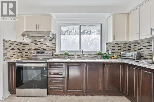 6 Willowgate Drive, Markham (Bullock), ON - Indoor Photo Showing Kitchen With Upgraded Kitchen