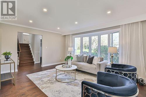 6 Willowgate Drive, Markham (Bullock), ON - Indoor Photo Showing Living Room