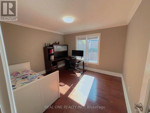 2046 Pineview Drive, Oakville, ON - Indoor