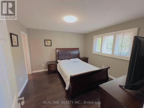 2046 Pineview Drive, Oakville (Iroquois Ridge North), ON - Indoor Photo Showing Bedroom