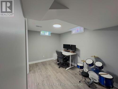 2046 Pineview Drive, Oakville, ON - Indoor Photo Showing Other Room