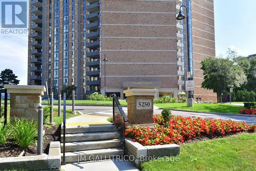 1109 - 5250 Lakeshore Road, Burlington (Appleby), ON - Outdoor With Balcony