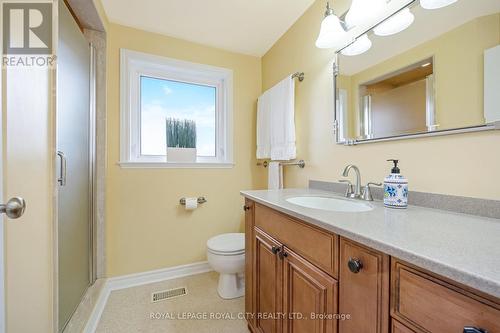 35 Inglewood Drive, Brampton (Brampton East), ON - Indoor Photo Showing Bathroom