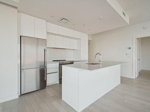 Cuisine - 1701-151 Rue De La Rotonde, Montréal (Verdun/Île-Des-Soeurs), QC - Indoor Photo Showing Kitchen With Upgraded Kitchen