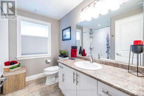 27 Milner Court, Kawartha Lakes (Lindsay), ON - Indoor Photo Showing Bathroom