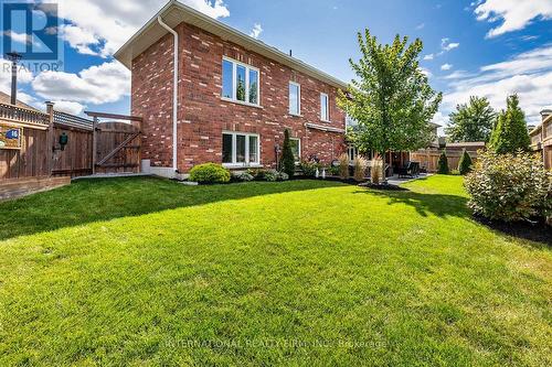 27 Milner Court, Kawartha Lakes (Lindsay), ON - Outdoor