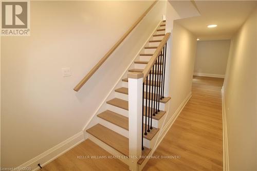 694 17Th St Crescent, Hanover, ON - Indoor Photo Showing Other Room