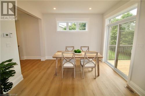 694 17Th St Crescent, Hanover, ON - Indoor Photo Showing Dining Room