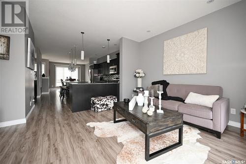 2 697 Sun Valley Drive, Estevan, SK - Indoor Photo Showing Living Room