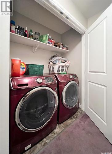 2 697 Sun Valley Drive, Estevan, SK - Indoor Photo Showing Laundry Room