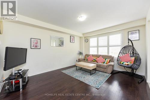 3 Averill Road, Brampton, ON - Indoor Photo Showing Living Room