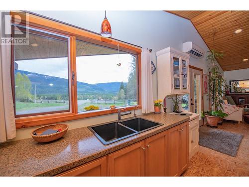 65 Pine Road, Cherryville, BC - Indoor Photo Showing Kitchen With Double Sink