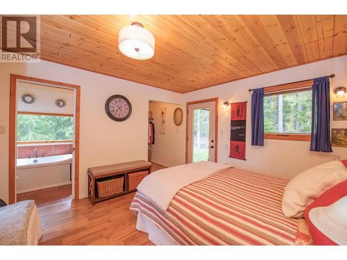 65 Pine Road, Cherryville, BC - Indoor Photo Showing Bedroom