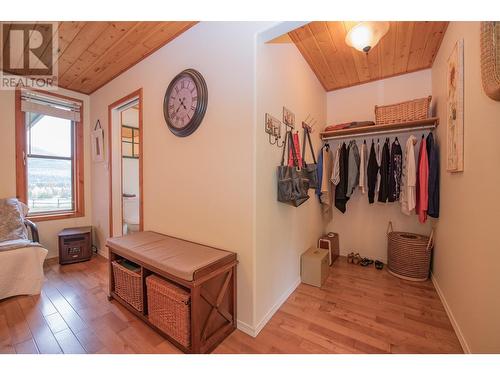 65 Pine Road, Cherryville, BC - Indoor