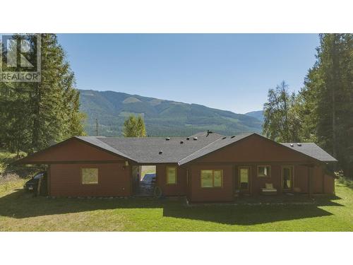 65 Pine Road, Cherryville, BC - Outdoor