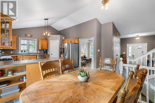 66 Lorne Avenue, Bluewater (Hensall), ON - Indoor Photo Showing Dining Room