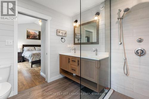 66 Lorne Avenue, Bluewater (Hensall), ON - Indoor Photo Showing Bathroom