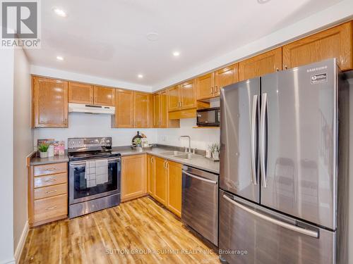 90 Donnenwerth Drive, Kitchener, ON - Indoor Photo Showing Kitchen With Double Sink