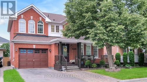 6552 Aston Martin Mews, Mississauga, ON - Outdoor With Facade