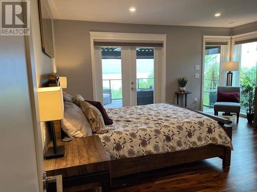 4541 16 Street Ne, Salmon Arm, BC - Indoor Photo Showing Bedroom