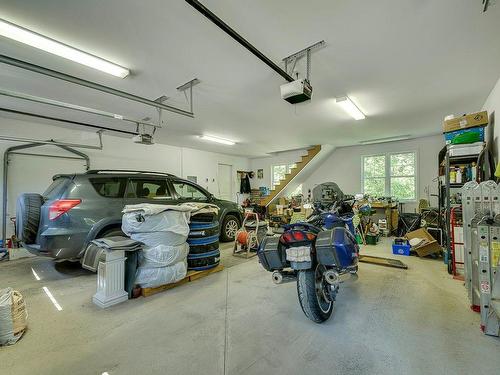 Garage - 568 Ch. Du Poète, Prévost, QC - Indoor Photo Showing Garage