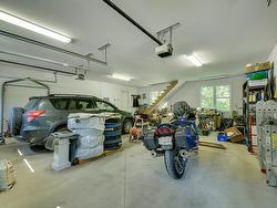 Garage - 