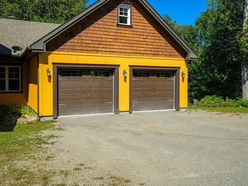 Garage - 568 Ch. Du Poète, Prévost, QC - Outdoor With Exterior