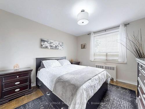 205-219 Wilson Ave, Toronto, ON - Indoor Photo Showing Bedroom