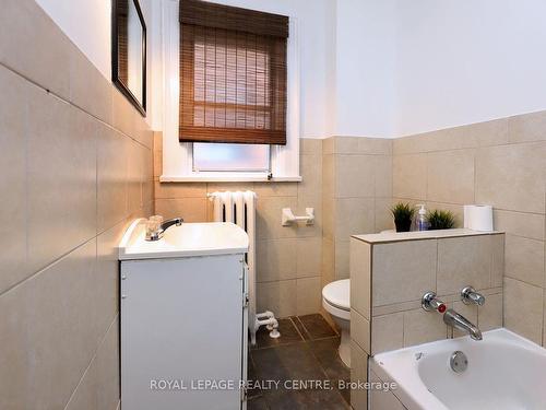 433 Glenholme Ave, Toronto, ON - Indoor Photo Showing Bathroom