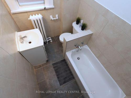 433 Glenholme Ave, Toronto, ON - Indoor Photo Showing Bathroom