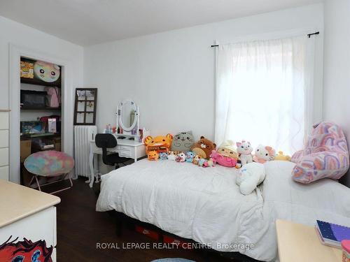 433 Glenholme Ave, Toronto, ON - Indoor Photo Showing Bedroom