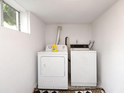 433 Glenholme Ave, Toronto, ON - Indoor Photo Showing Laundry Room