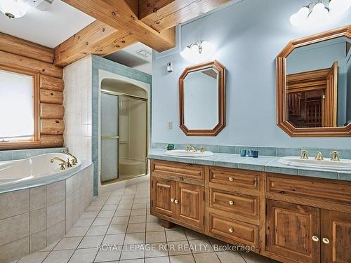 4985 Westney Rd, Pickering, ON - Indoor Photo Showing Bathroom