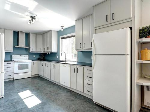 Kitchen - 1143 Rue De La Concorde, Saint-Jérôme, QC - Indoor Photo Showing Kitchen