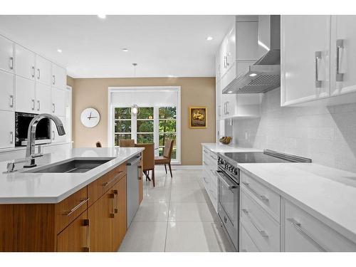 Kitchen - 7 Rue De Rambouillet, Blainville, QC - Indoor Photo Showing Kitchen With Upgraded Kitchen