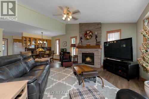 19479 Hurontario Street, Caledon, ON - Indoor Photo Showing Living Room With Fireplace