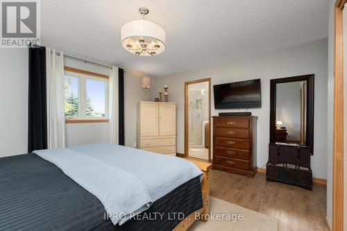 19479 Hurontario Street, Caledon, ON - Indoor Photo Showing Bedroom