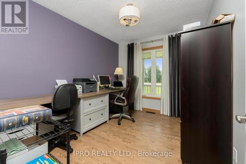 19479 Hurontario Street, Caledon, ON - Indoor Photo Showing Office