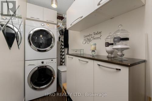 19479 Hurontario Street, Caledon, ON - Indoor Photo Showing Laundry Room