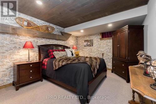 19479 Hurontario Street, Caledon, ON - Indoor Photo Showing Bedroom