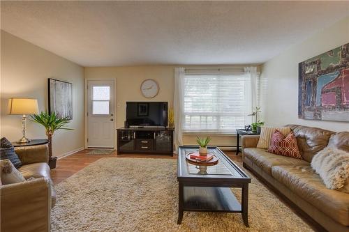 95 Fonthill Road|Unit #4, Hamilton, ON - Indoor Photo Showing Living Room