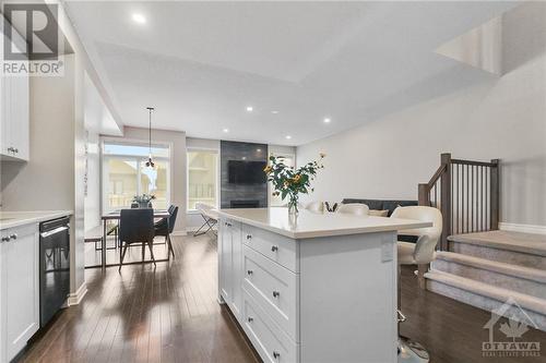 1209 Cavallo Street, Ottawa, ON - Indoor Photo Showing Kitchen With Upgraded Kitchen