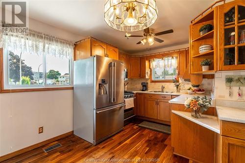 111 Michener Road, Chatham, ON - Indoor Photo Showing Kitchen