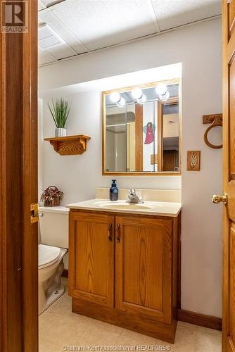 111 Michener Road, Chatham, ON - Indoor Photo Showing Bathroom