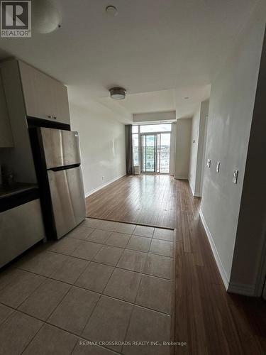 911 - 8323 Kennedy Road, Markham (Village Green-South Unionville), ON - Indoor Photo Showing Other Room