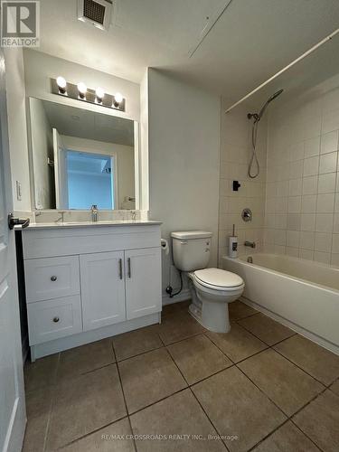 911 - 8323 Kennedy Road, Markham (Village Green-South Unionville), ON - Indoor Photo Showing Bathroom