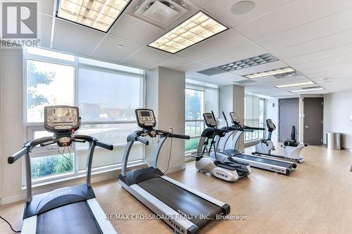 911 - 8323 Kennedy Road, Markham (Village Green-South Unionville), ON - Indoor Photo Showing Gym Room