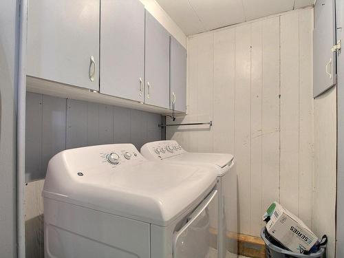 Salle de lavage - 98  - 102 Rue Dorion, Val-D'Or, QC - Indoor Photo Showing Laundry Room