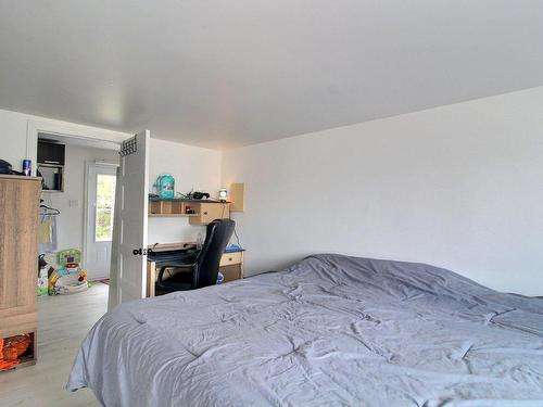 Master bedroom - 98  - 102 Rue Dorion, Val-D'Or, QC - Indoor Photo Showing Bedroom