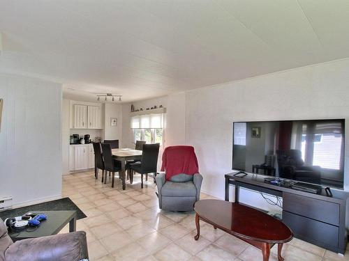 Vue d'ensemble - 98  - 102 Rue Dorion, Val-D'Or, QC - Indoor Photo Showing Living Room